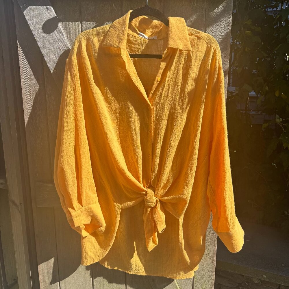 Solai Button-Down Shirt Size Small - image 1